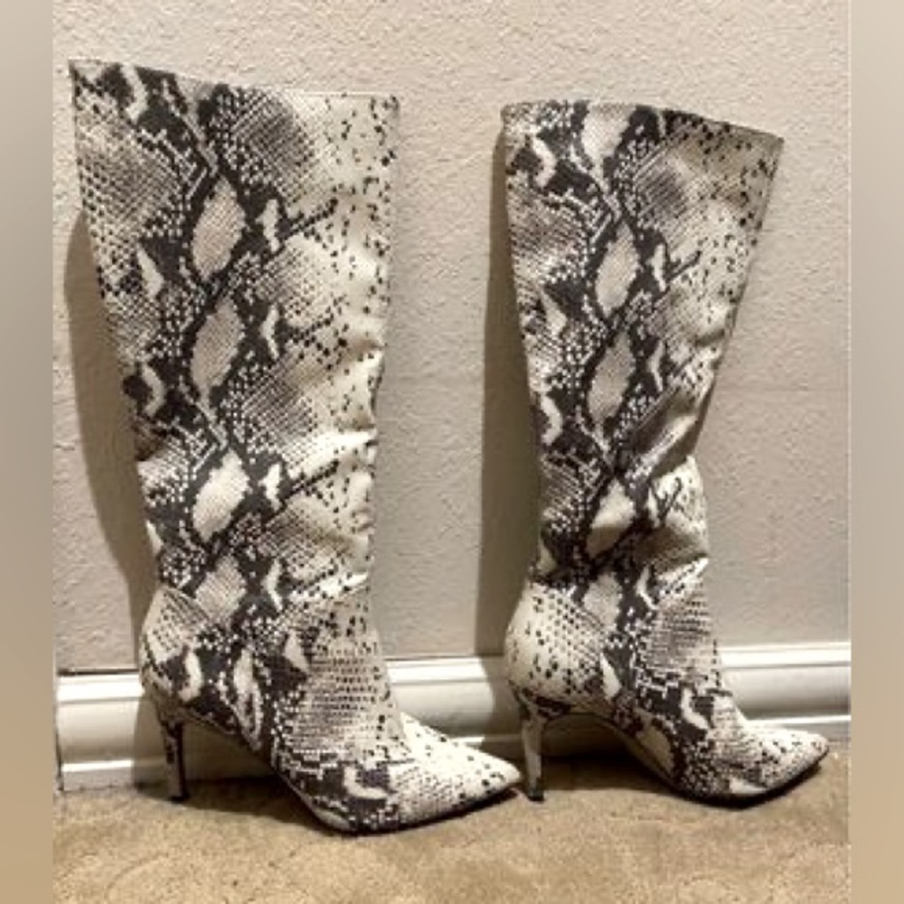 Steve Madden womens boots size 8.5